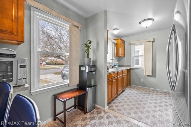 6872 Artesian Street, Detroit, MI 48228