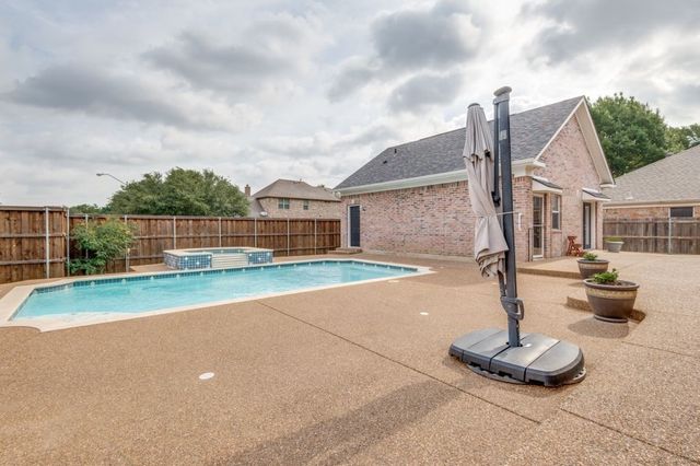 7341 Coventry Circle, North Richland Hills, TX 76182