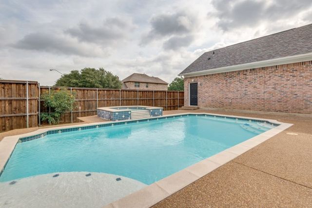 7341 Coventry Circle, North Richland Hills, TX 76182