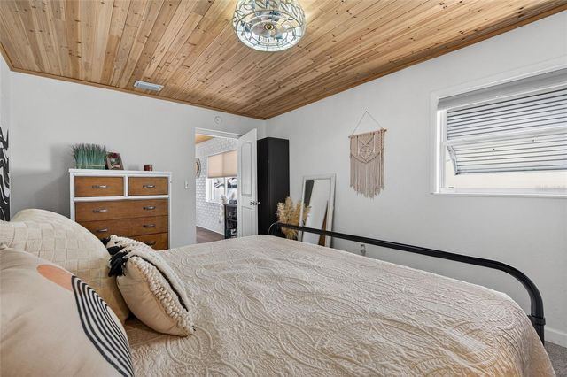 2444 34TH AVENUE N, St Petersburg, FL 33713