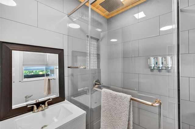 2444 34TH AVENUE N, St Petersburg, FL 33713