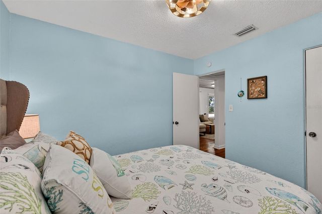 2444 34TH AVENUE N, St Petersburg, FL 33713