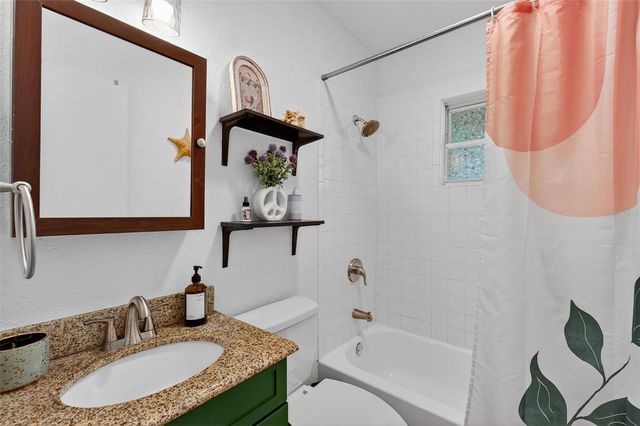 2444 34TH AVENUE N, St Petersburg, FL 33713