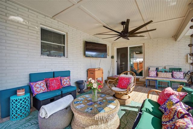 2444 34TH AVENUE N, St Petersburg, FL 33713