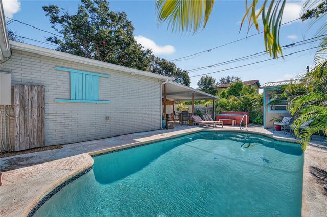 2444 34TH AVENUE N, St Petersburg, FL 33713