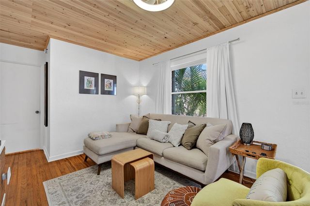 2444 34TH AVENUE N, St Petersburg, FL 33713