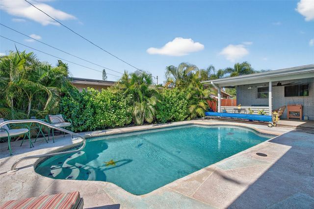 2444 34TH AVENUE N, St Petersburg, FL 33713