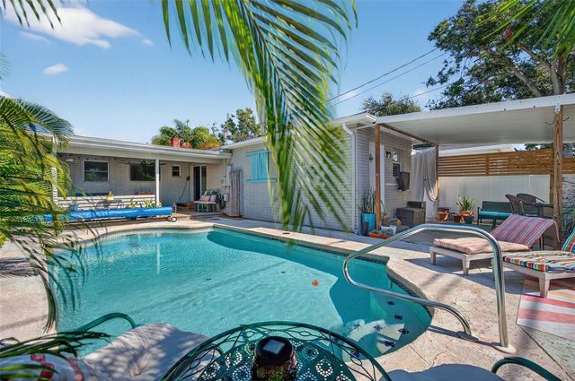 2444 34TH AVENUE N, St Petersburg, FL 33713