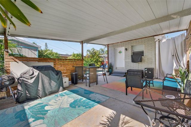 2444 34TH AVENUE N, St Petersburg, FL 33713