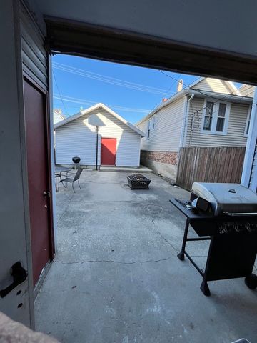 3217 S May Street 1, Chicago, IL 60608