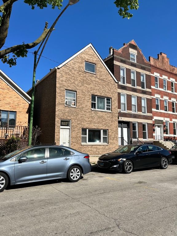 3217 S May Street 1, Chicago, IL 60608
