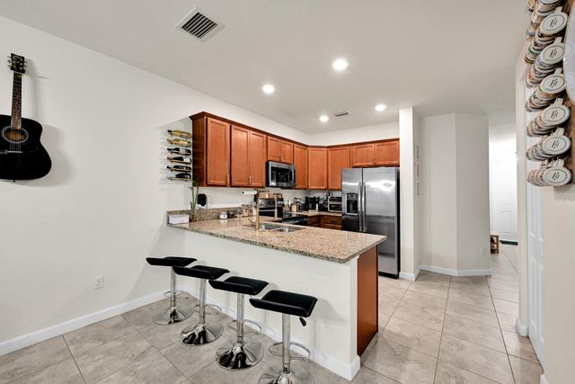 6977 Broadland Way, Coconut Creek, FL 33073