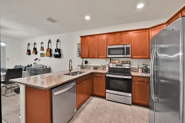 6977 Broadland Way, Coconut Creek, FL 33073