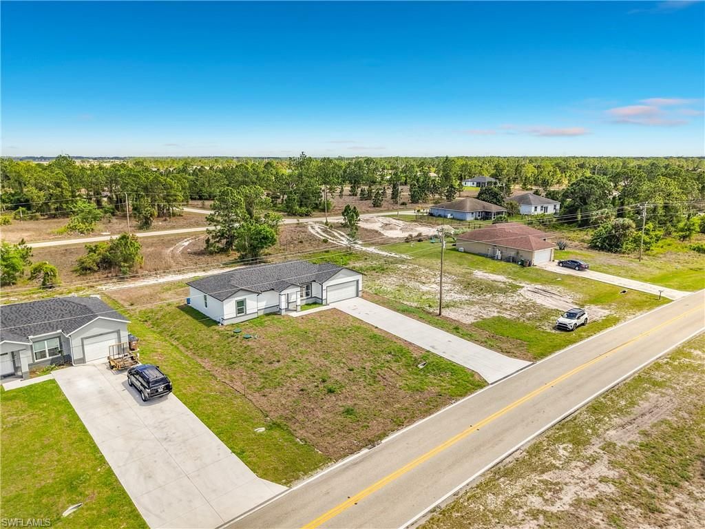 1137 Columbus BLVD, LEHIGH ACRES, FL 33974 — photo 2