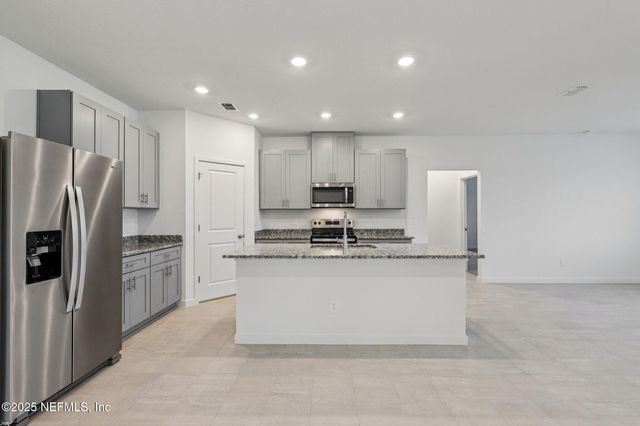 12707 SENBAY Court, Jacksonville, FL 32218