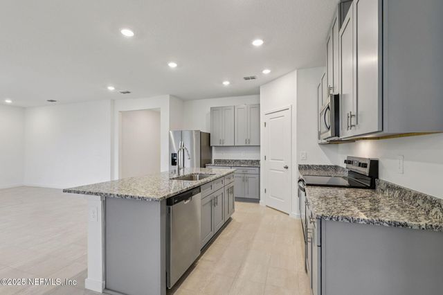 12707 SENBAY Court, Jacksonville, FL 32218