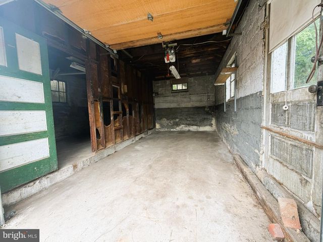 526 SENECA ST, Bethlehem, PA 18015
