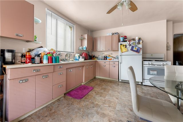 825 North Ave, Braddock Hills, PA 15104