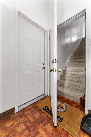 825 North Ave, Braddock Hills, PA 15104