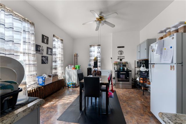825 North Ave, Braddock Hills, PA 15104