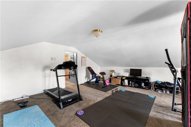 825 North Ave, Braddock Hills, PA 15104