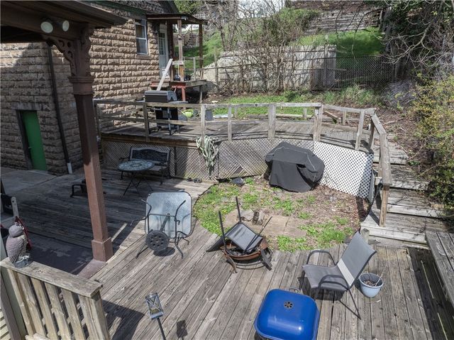 825 North Ave, Braddock Hills, PA 15104