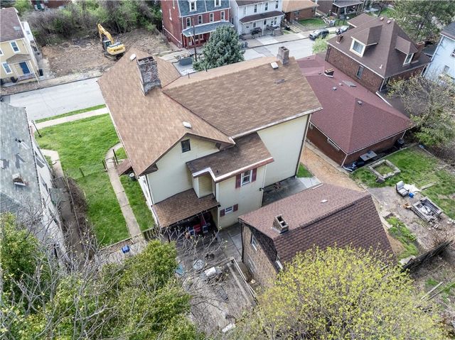 825 North Ave, Braddock Hills, PA 15104