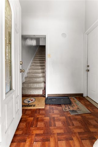825 North Ave, Braddock Hills, PA 15104