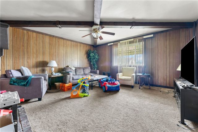 825 North Ave, Braddock Hills, PA 15104