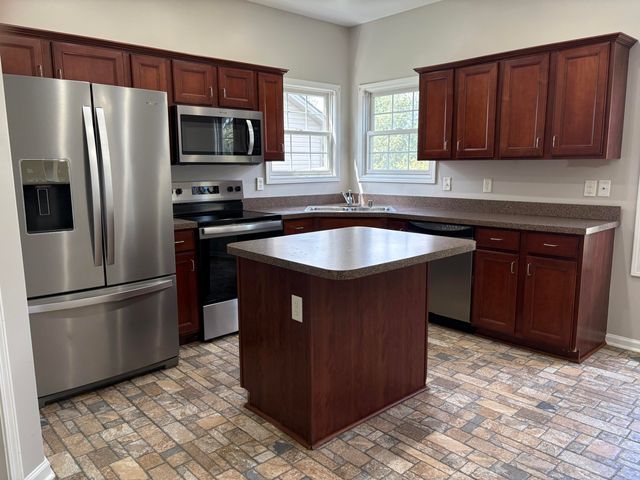 213 Skyline Drive, Georgetown, KY 40324