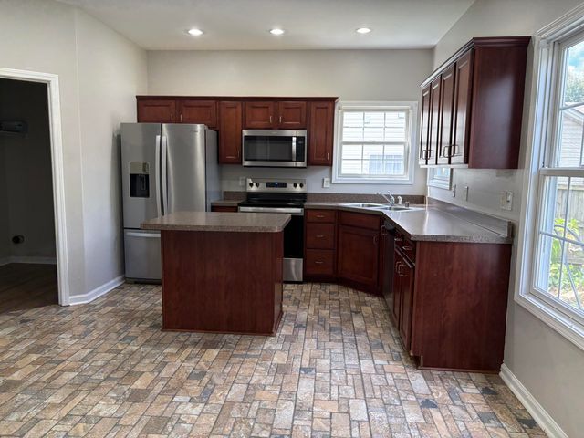 213 Skyline Drive, Georgetown, KY 40324