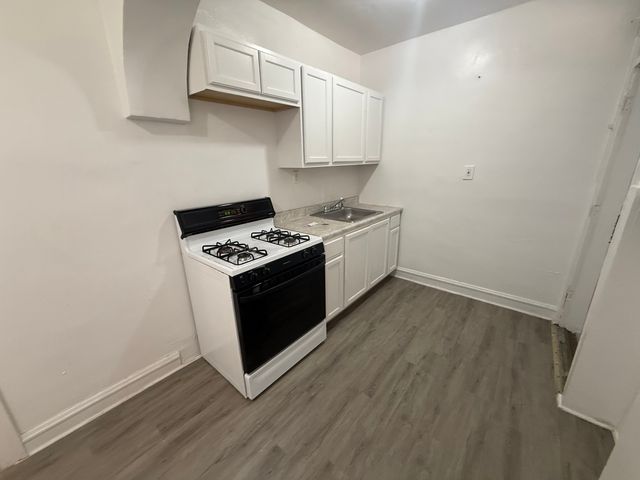 2109 Grove Avenue 307, Berwyn, IL 60402