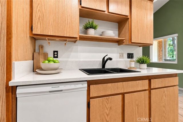 3246 Little Mountain Drive, San Bernardino, CA 92405