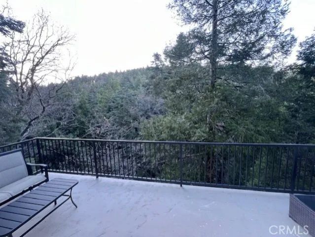 601 Sunderland Court, Lake Arrowhead, CA 92352
