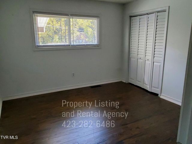517 Nunley Drive, Johnson City, TN 37604