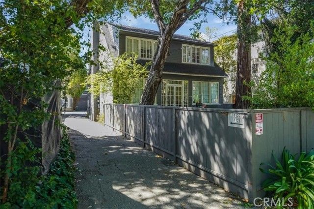 1124 Douglas, Burlingame, CA 94010