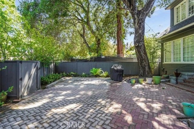 1124 Douglas, Burlingame, CA 94010