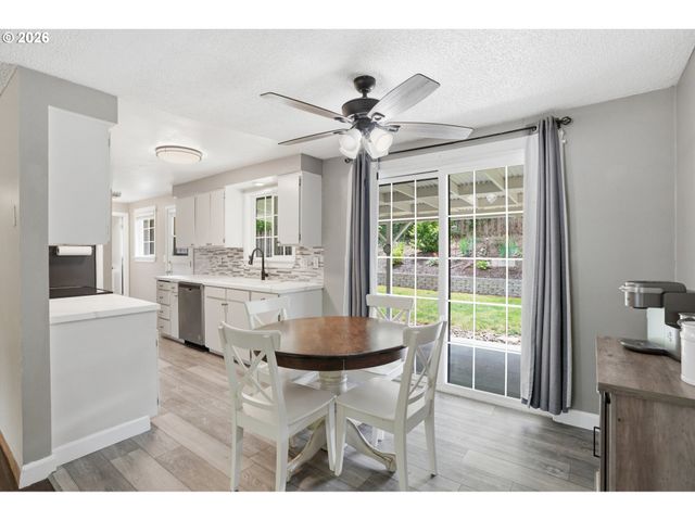 9405 Ne 10TH St, Vancouver, WA 98664