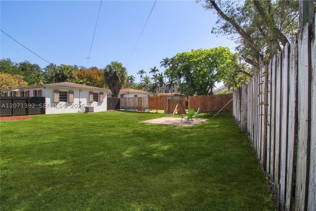 1958 SW 25th Ter Rear, Miami, FL 33133
