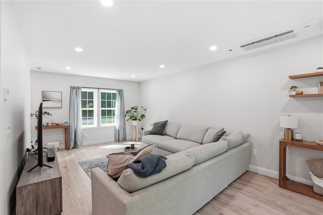 72 Wilbur Road, Lincoln, RI 02865