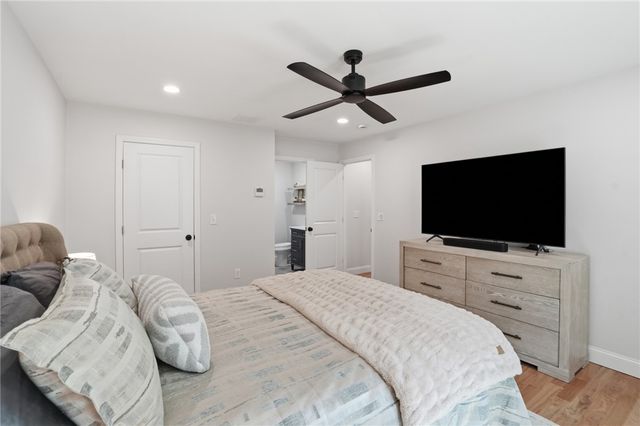 72 Wilbur Road, Lincoln, RI 02865
