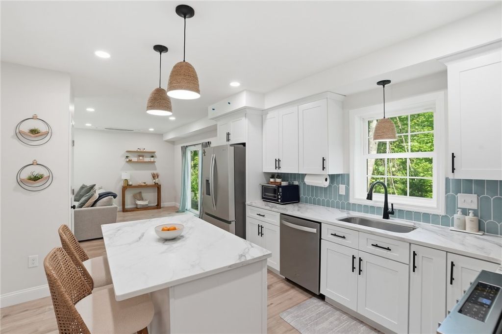 72 Wilbur Road, Lincoln, RI 02865