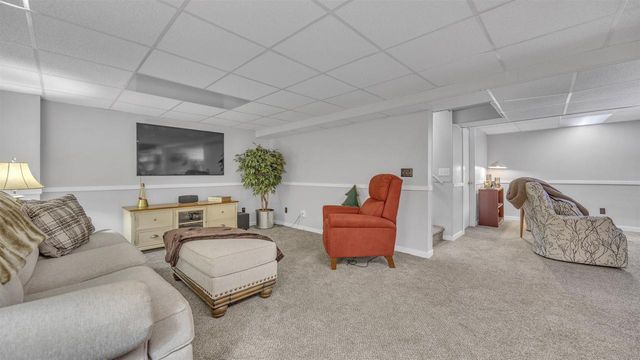 908 MEADOW LANE, Fond Du Lac, WI 54935