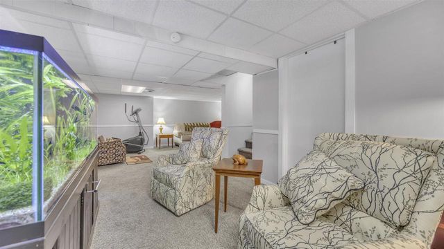 908 MEADOW LANE, Fond Du Lac, WI 54935