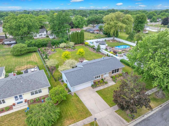 908 MEADOW LANE, Fond Du Lac, WI 54935