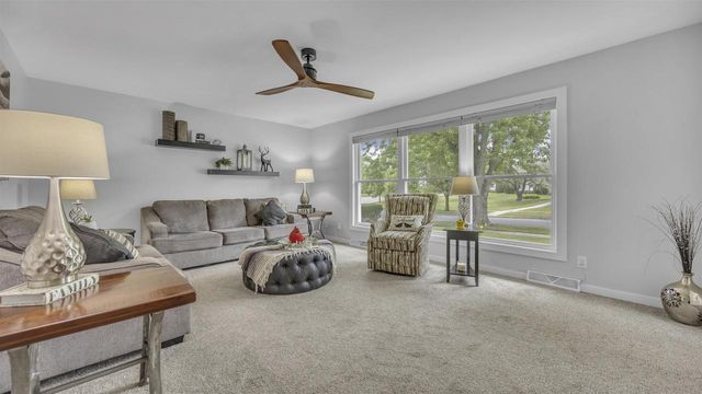 908 MEADOW LANE, Fond Du Lac, WI 54935