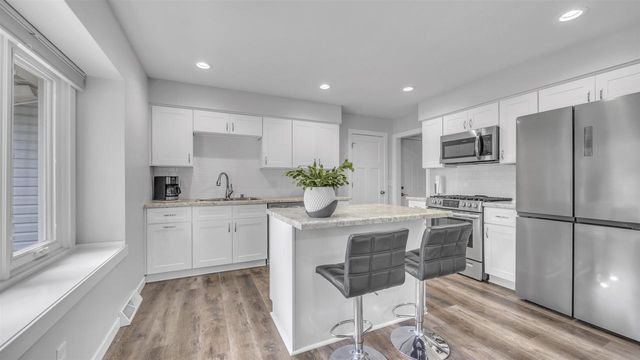 908 MEADOW LANE, Fond Du Lac, WI 54935