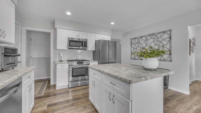 908 MEADOW LANE, Fond Du Lac, WI 54935