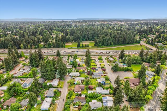 12534 C 5th Avenue NE, Seattle, WA 98125