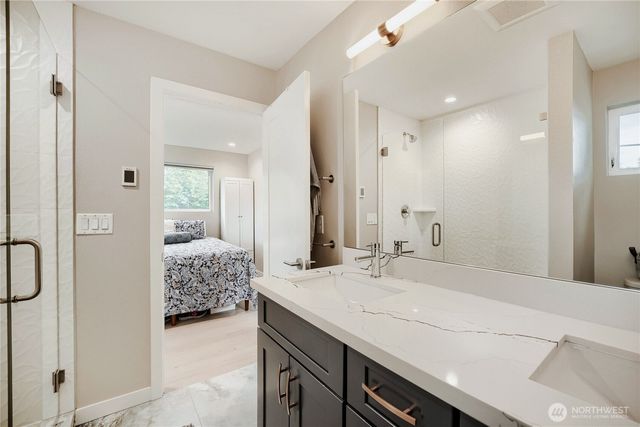 12534 C 5th Avenue NE, Seattle, WA 98125